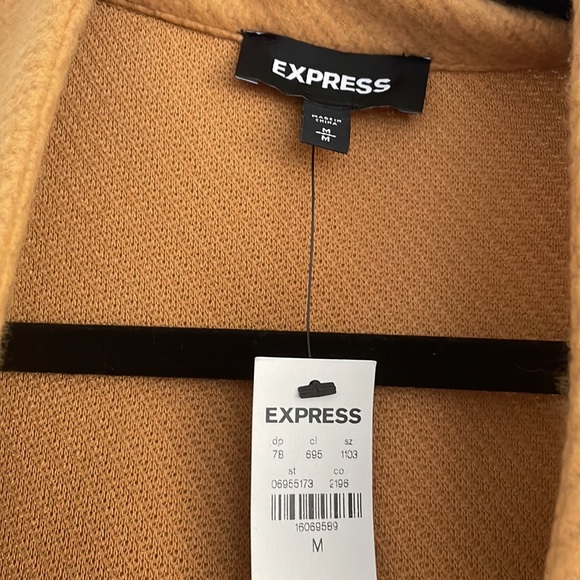 Ladies long tan color jacket looks great with jeans or dress pants - Picture 2 of 3